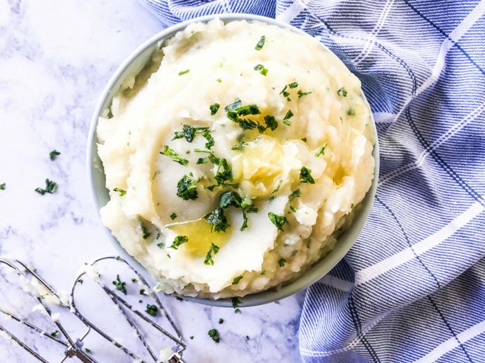 Light & Creamy Mashed Potatoes Horizontal Feature