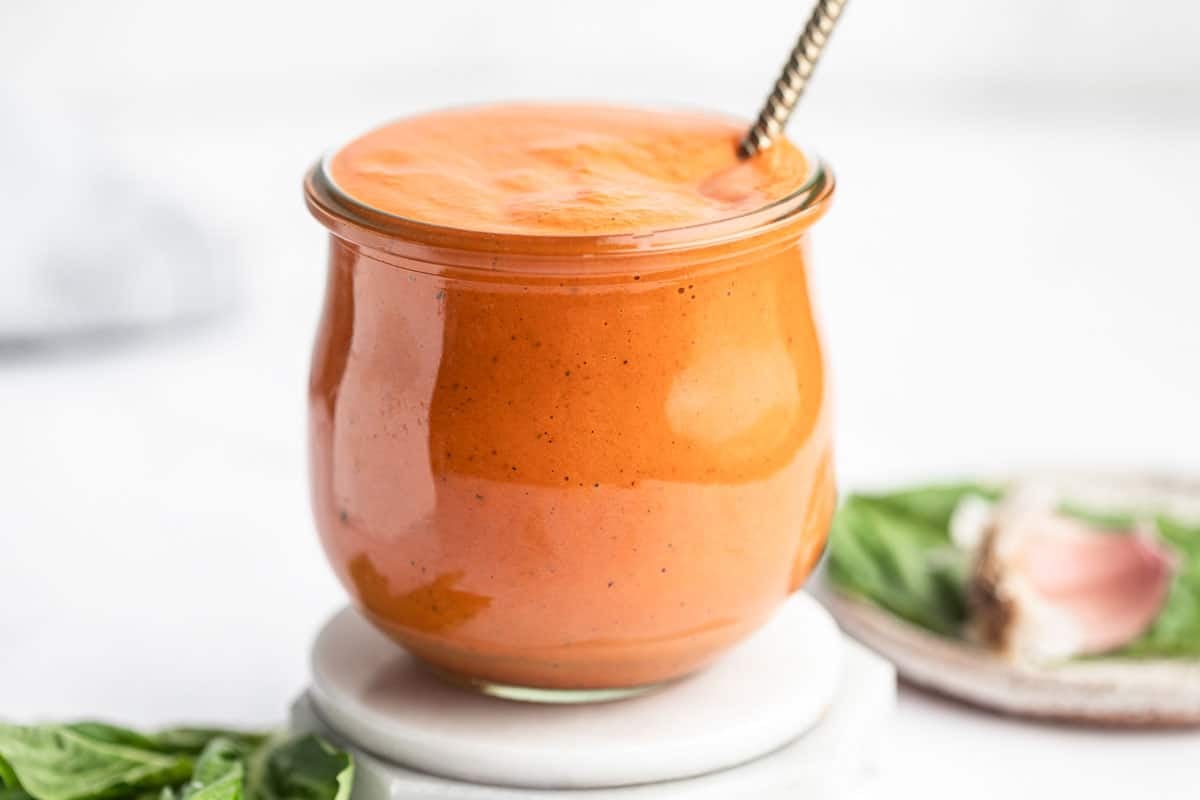 5-Minute Creamy Roasted Red Pepper Sauce