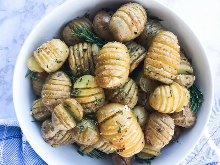 Garlic Rosemary Hasselback Potatoes by The Whole Cook HORIZONTAL FEATURE