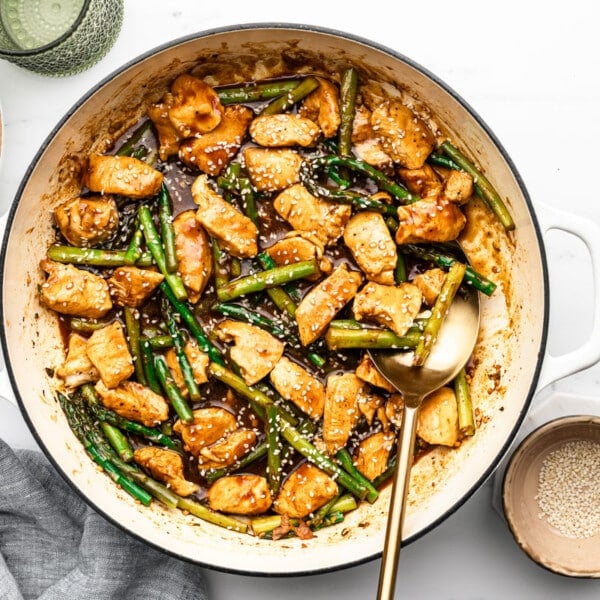 Easy 20-Minute Chicken and Asparagus Stir Fry - The Whole Cook