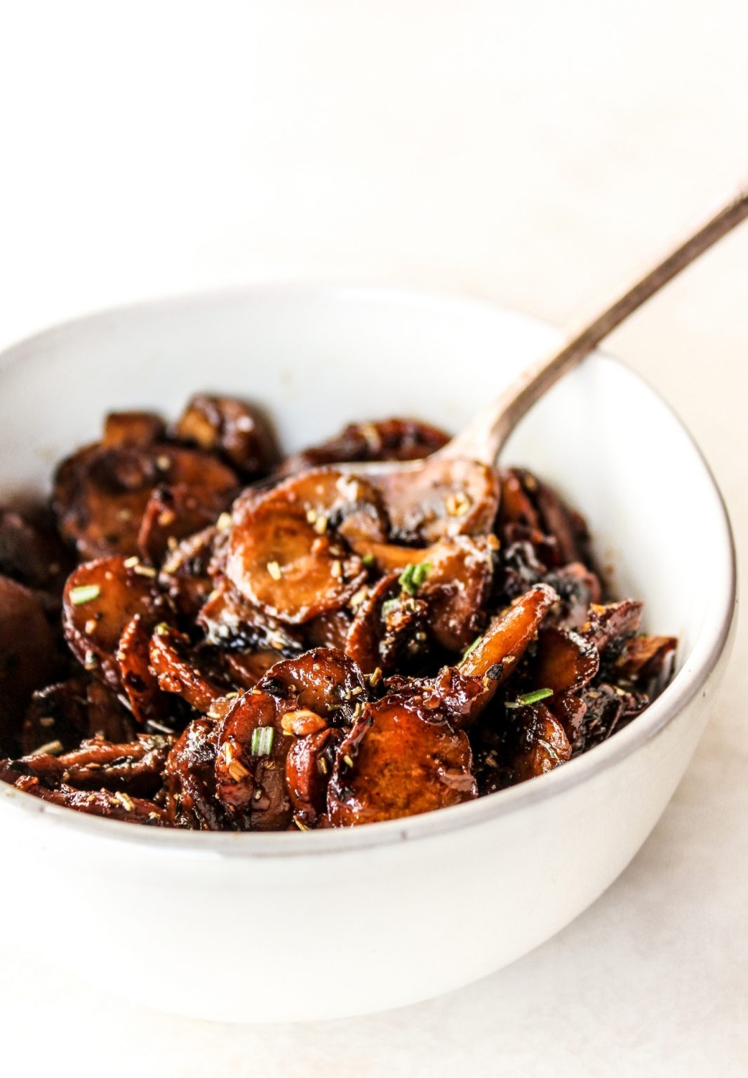 Sauteéd Garlic Mushrooms - The Whole Cook
