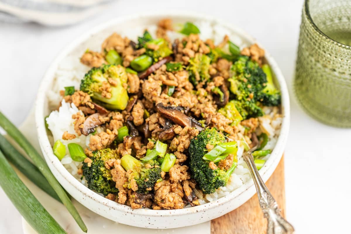 Healthy Ground Chicken and Broccoli Stir Fry