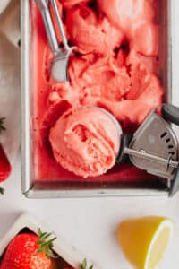 Healthy Strawberry Lemon Frozen Yogurt