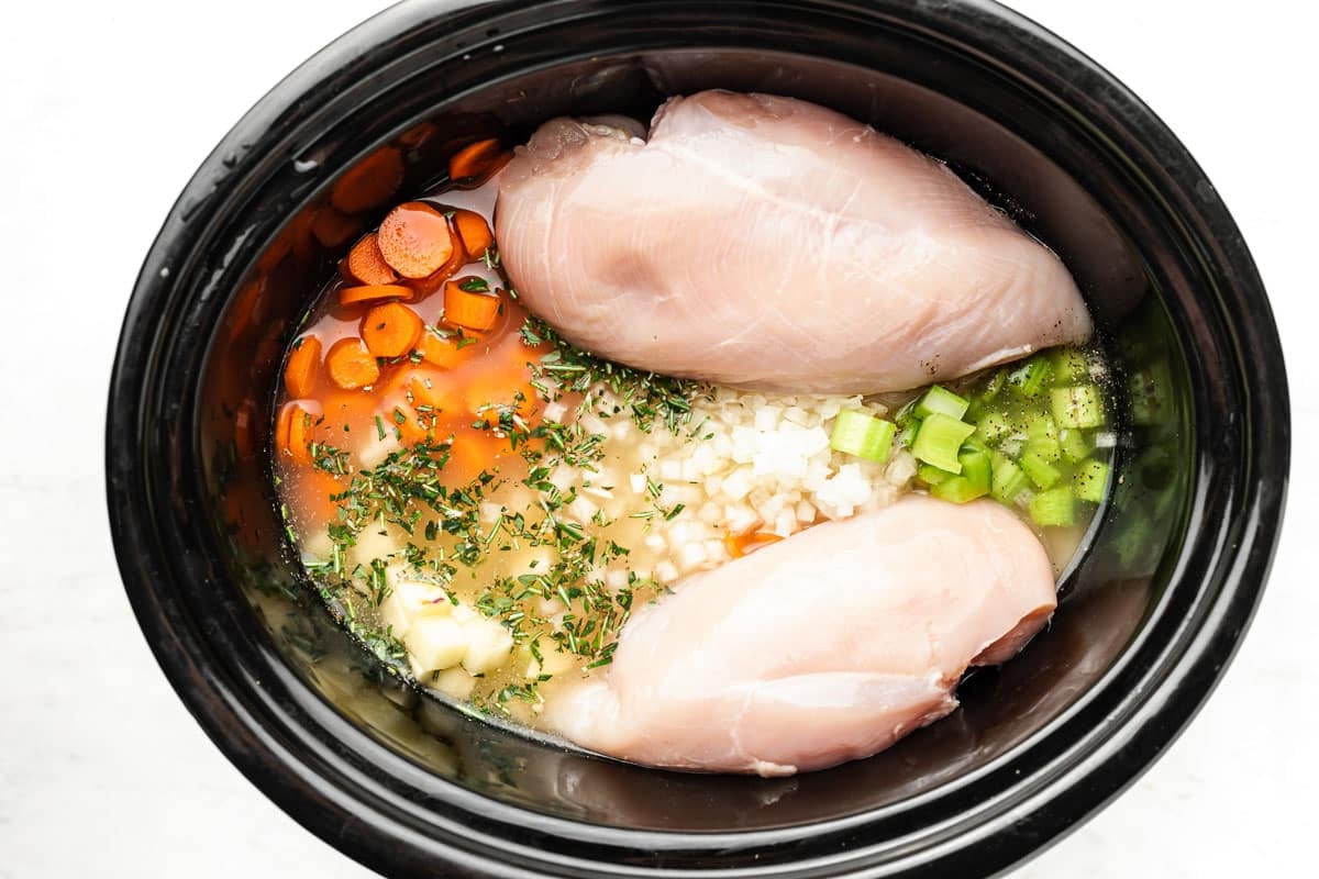 https://thewholecook.com/wp-content/uploads/2023/10/Slow-Cooker-Chicken-Stew-1-7.jpg