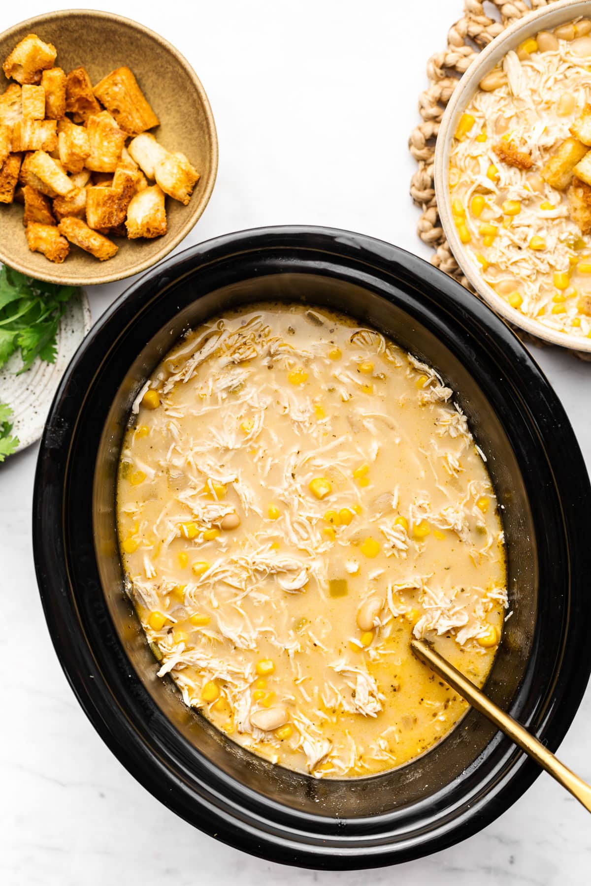 Slow Cooker White Chicken Chili + VIDEO - Fit Slow Cooker Queen