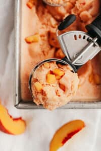 Healthy Homemade Peach Frozen Yogurt
