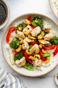 Easy Sheet Pan Cashew Chicken